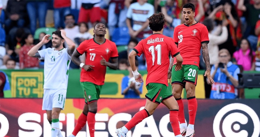 詹姆斯揽三,双浓眉,加时惜败老,pg游戏官网登录入口,PG电子最新官网,pg游戏官网登录入口,pg电子游戏app