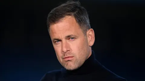 “76人队欲强力续约格莱姆斯，名记透露新秀合同即将到期”