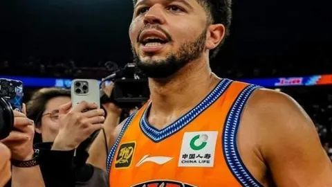 多特防线新星实力出众，安东期待赛场合影时刻